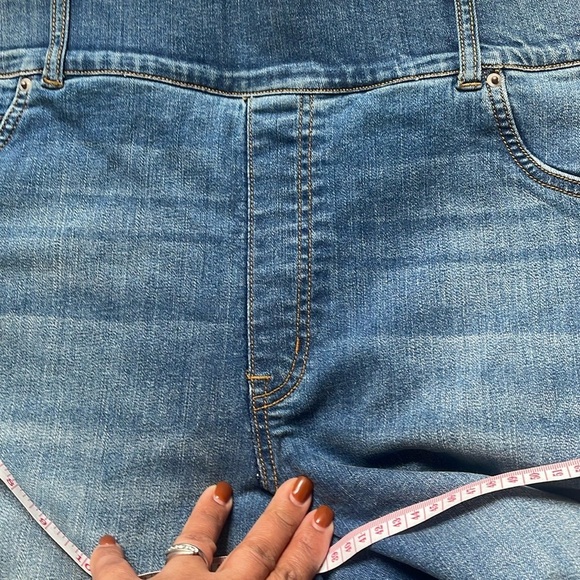 Spanx Classic Blue Denim Jeans - Picture 6 of 14